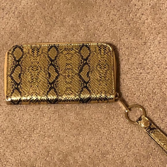 Marc by Marc Jacobs Gold Snakeskin Wallet and Keychain - Picture 6 of 6